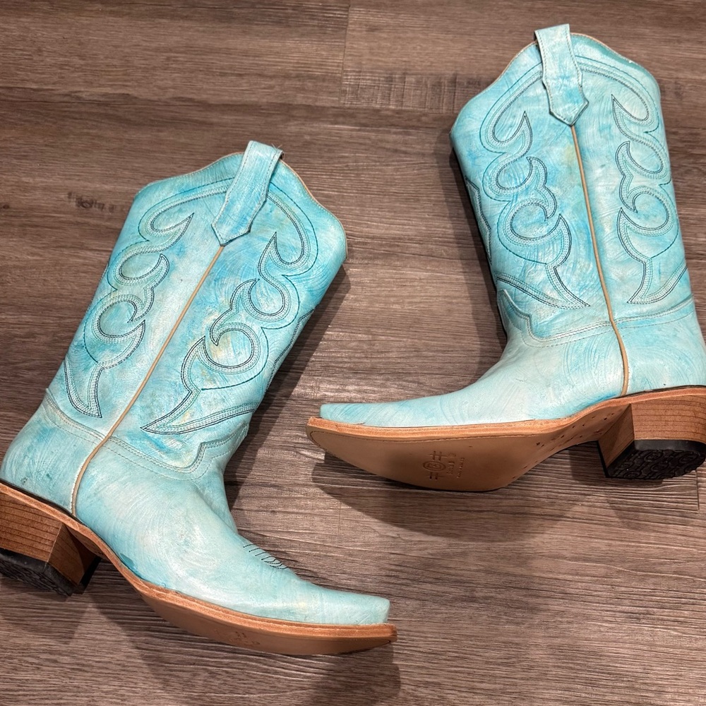 Corral Embroidered Snip Toe Sky Blue Leather Cowboy Western Boots